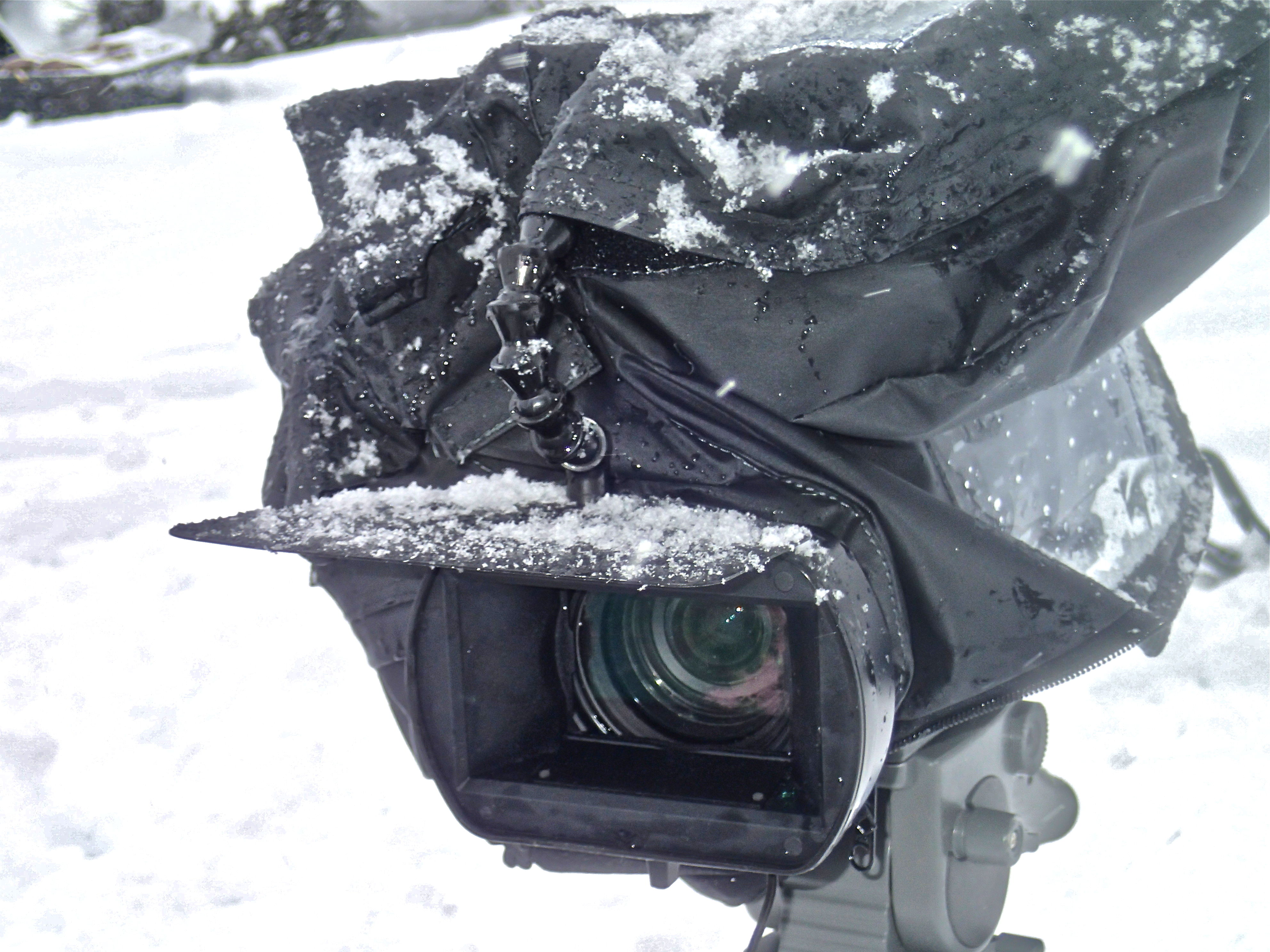 COMPACT lens shade, snow protection